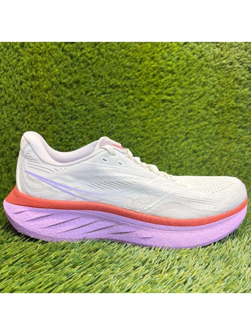 Saucony Ride 18 Womens Size 10 White Red Purple Athletic Running Shoes Sneakers
